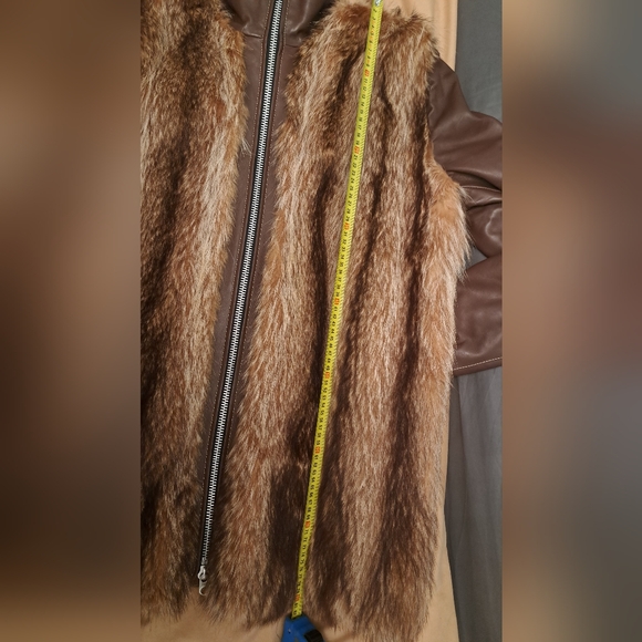 Genuine Leather & Fur Jacket. Custom-made in Canada. - Picture 13 of 14